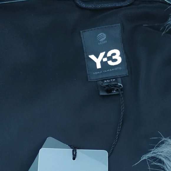 New with Tags Y-3 Fur Cape - Picture 7 of 9